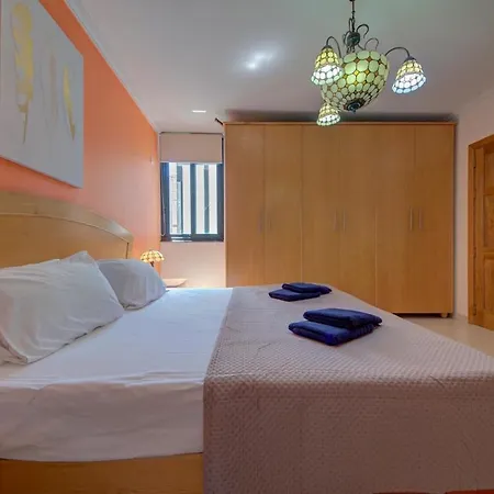 3 Bedroom Penthouse With Jacuzzi And Bbq *