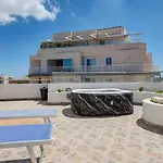 Appartement Penthouse Escape - Views, Jacuzzi & Bbq