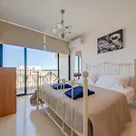 Penthouse Escape - Views, Jacuzzi & Bbq *