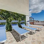 Penthouse Escape - Views, Jacuzzi & Bbq Appartement *