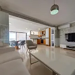 Penthouse Escape - Views, Jacuzzi & Bbq Appartement *