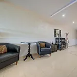 Penthouse Escape - Views, Jacuzzi & Bbq