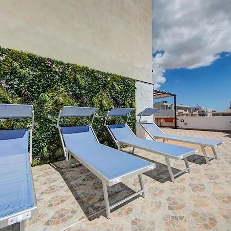 Penthouse Escape - Views, Jacuzzi & Bbq Daire *