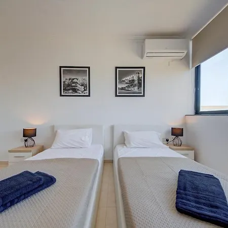 Penthouse Escape - Views, Jacuzzi & Bbq Appartement *