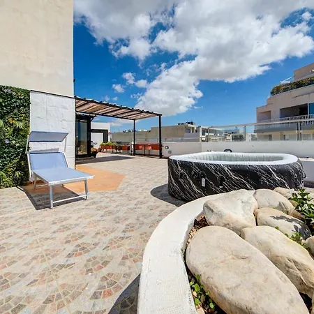Appartement Penthouse Escape - Views, Jacuzzi & Bbq San Pawl il-Baħar